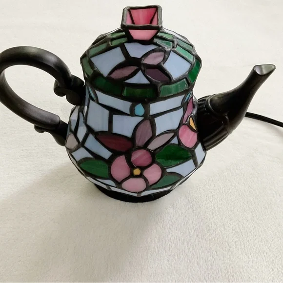 Tiffany Style Cheyenne Stained Glass Lighted Teapot Accent Table Lamp - Picture 5 of 16